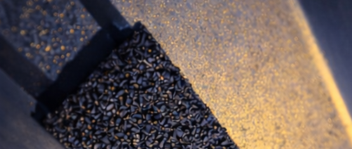 Gummigranulat EPDM Streifen unter dem Tepto-Ständer